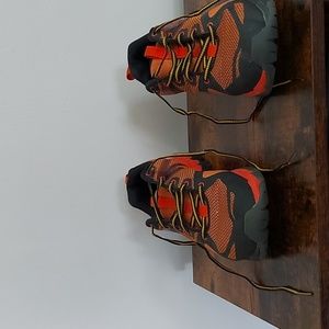 Merrell Men's size 8 Trekker shoes